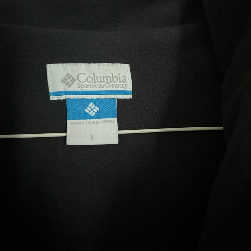 Columbia Women's Purple Vest - Picture 6 of 9
